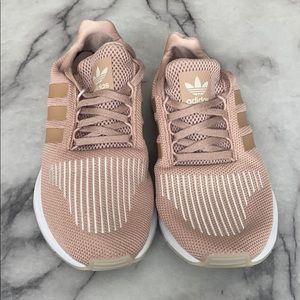 Adidas Sneakers